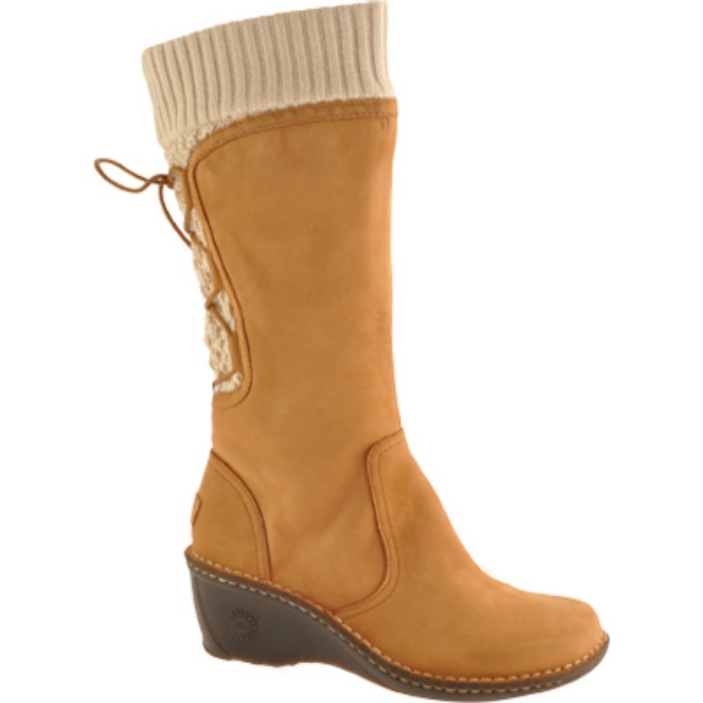 Ugg SKYLAIR boots size 8 womens- super comfy!
